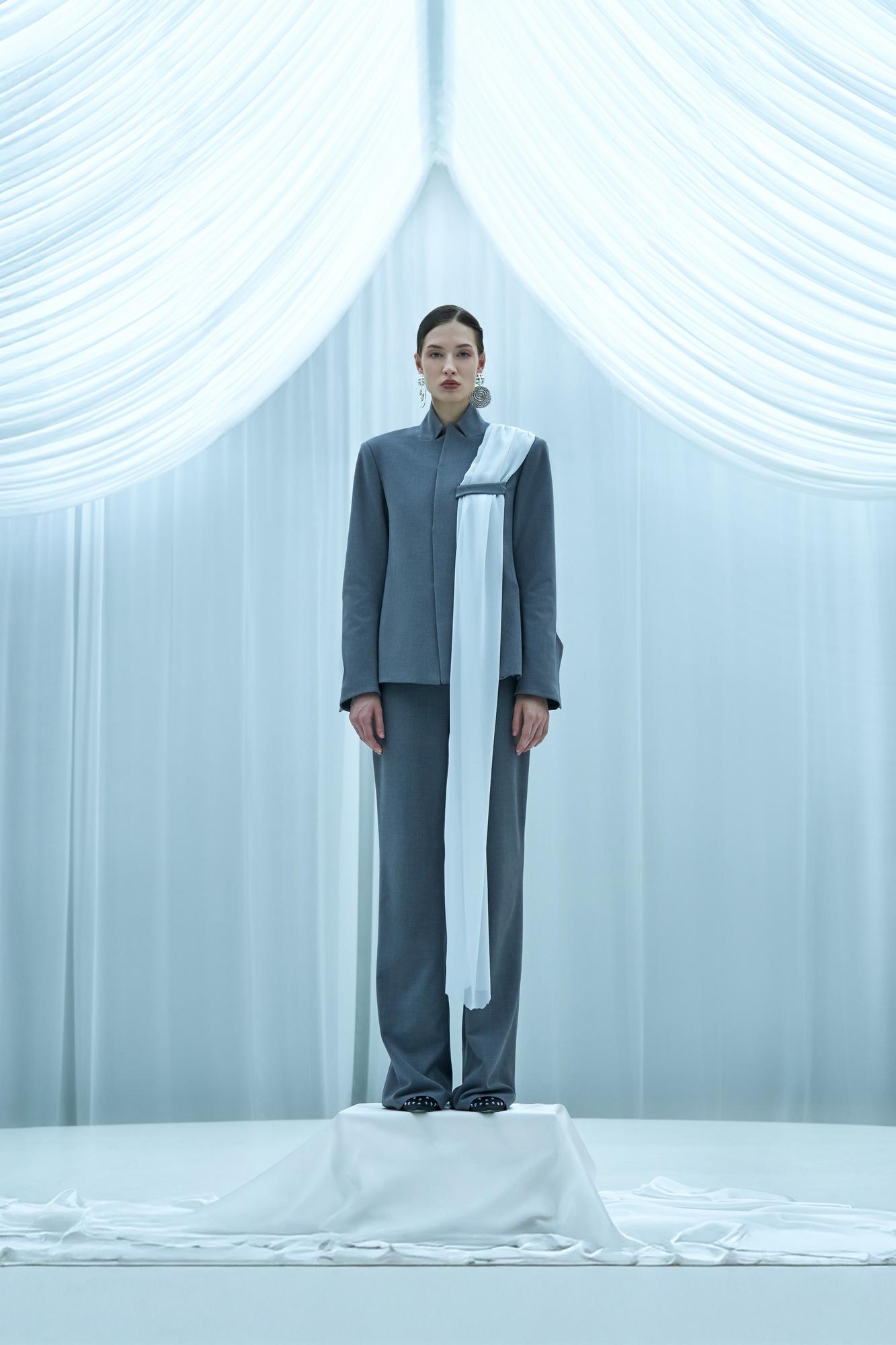 Брюки серые