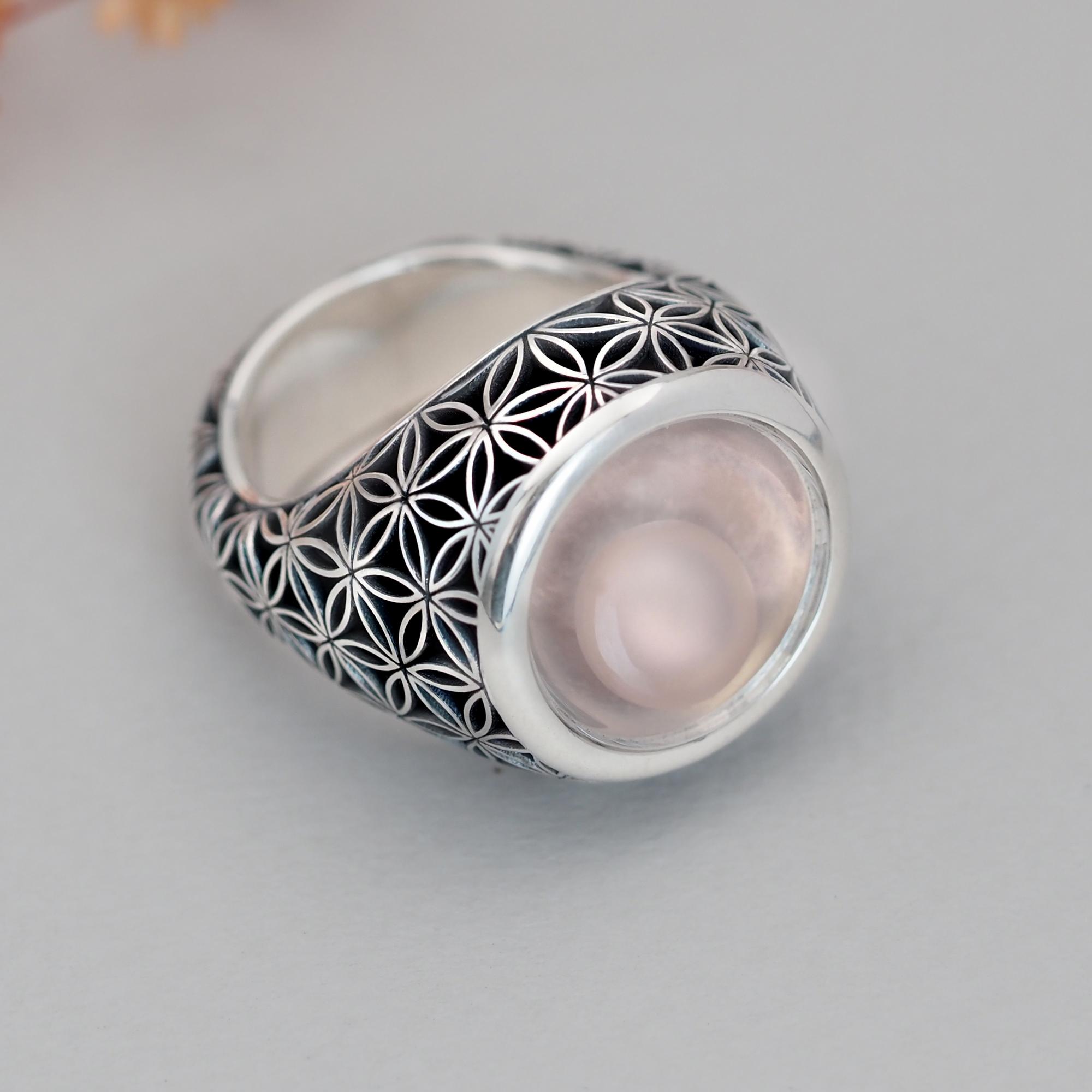 Кольцо Холи (розовый кварц, круглое)