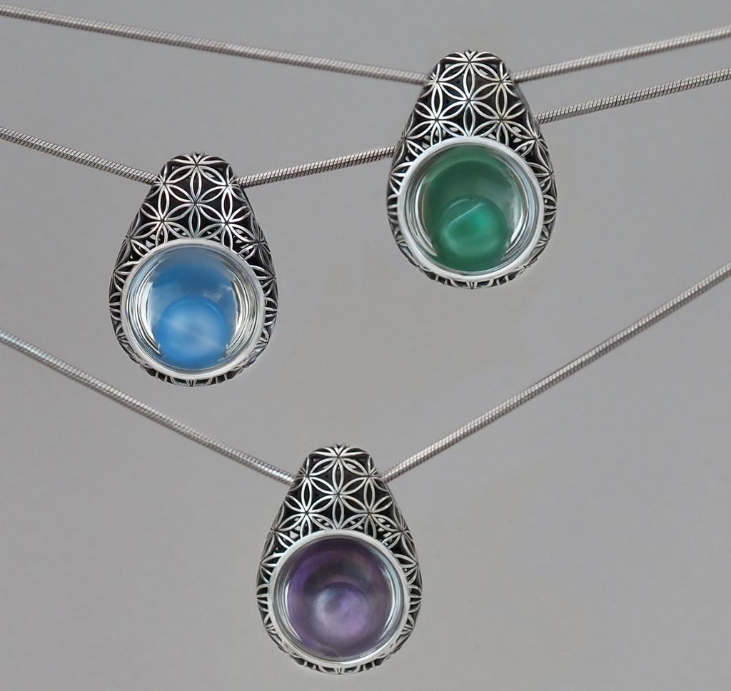 Подвеска Холи