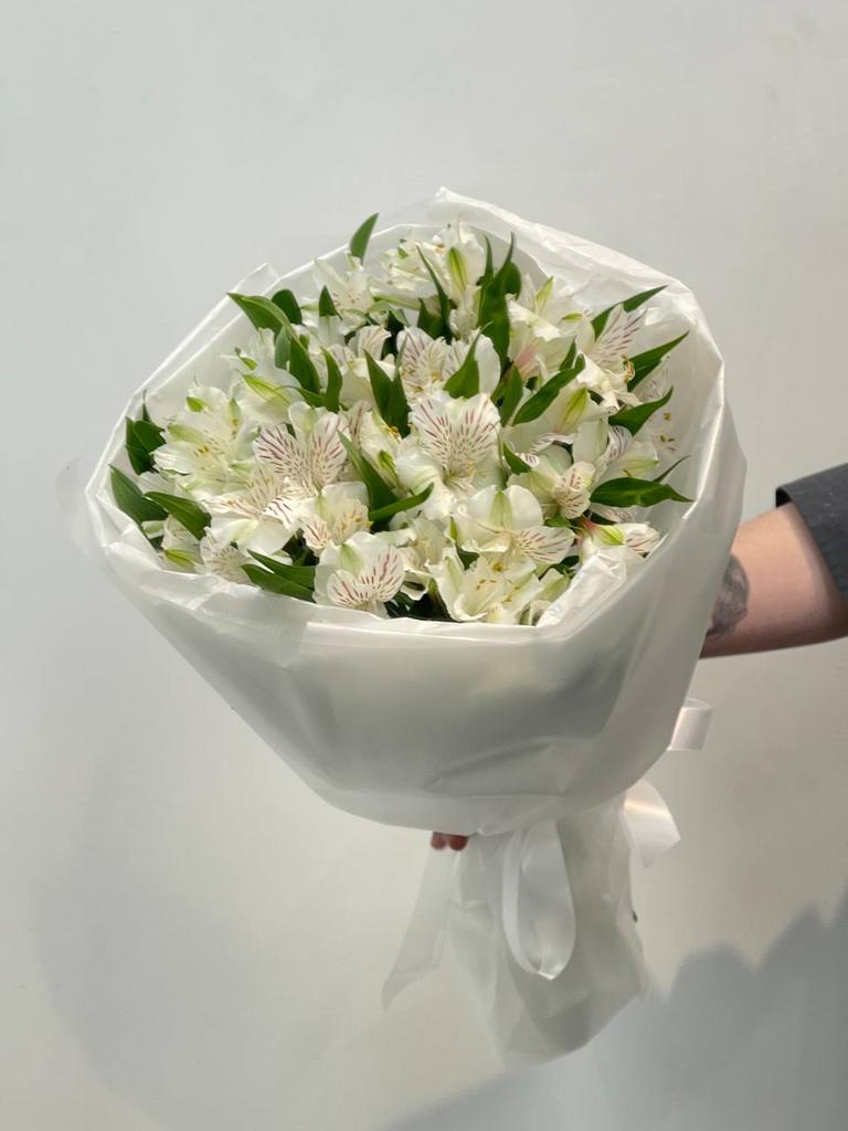 монобукет из альстромерий