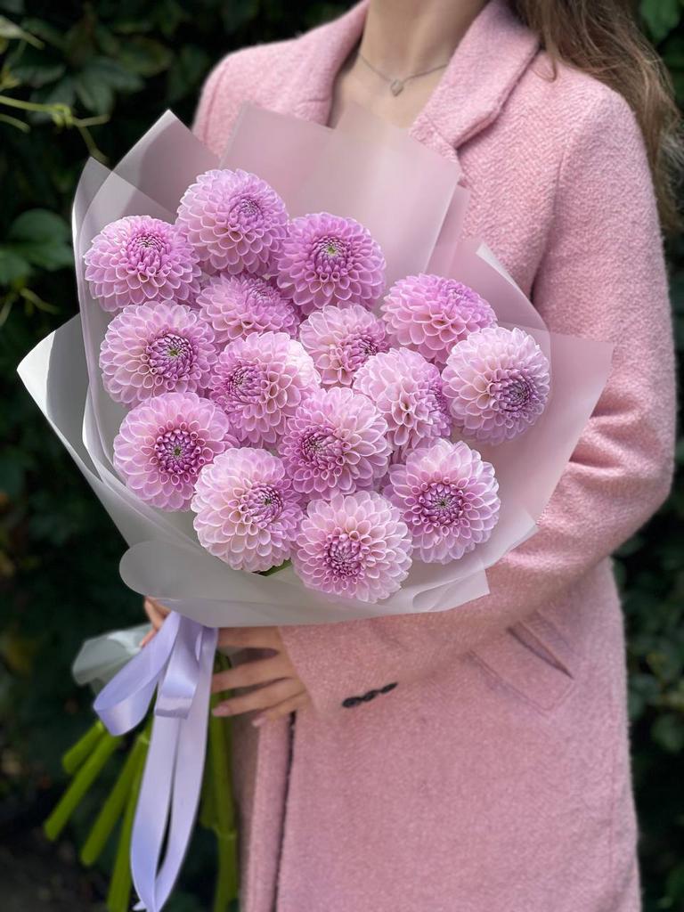 Монобукет из георгин Megan Dean 15 шт