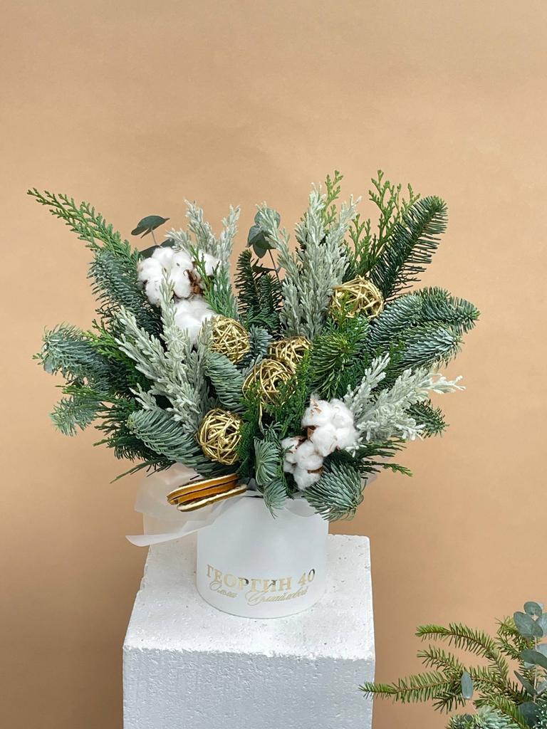 Зимняя композиция из хвои №4