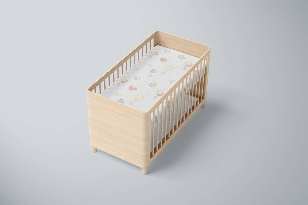 Простыня на резинке "Зайки на шарах"