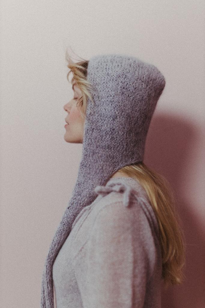 Шапка из ангоры  с длинными ушками