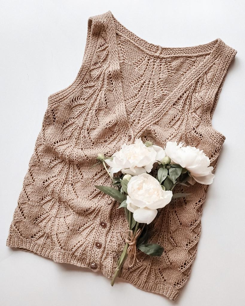 Описание спицами Топ-жилет