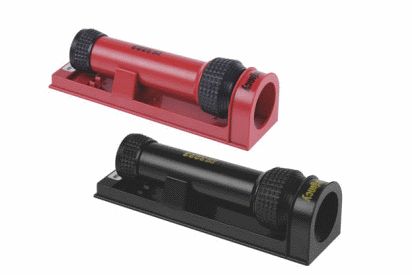 Фонарик гостиничного типа работает от батареек