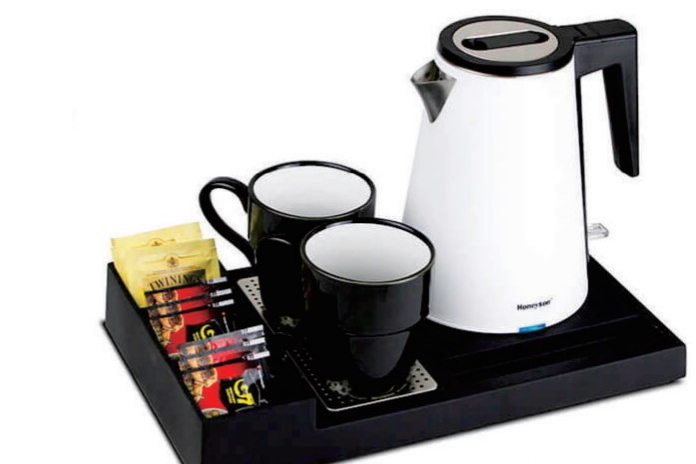 Чайная станция R 149\1 , черный 350*204*50 Объем: 0,8 литра Мощность: 1000-1200 W