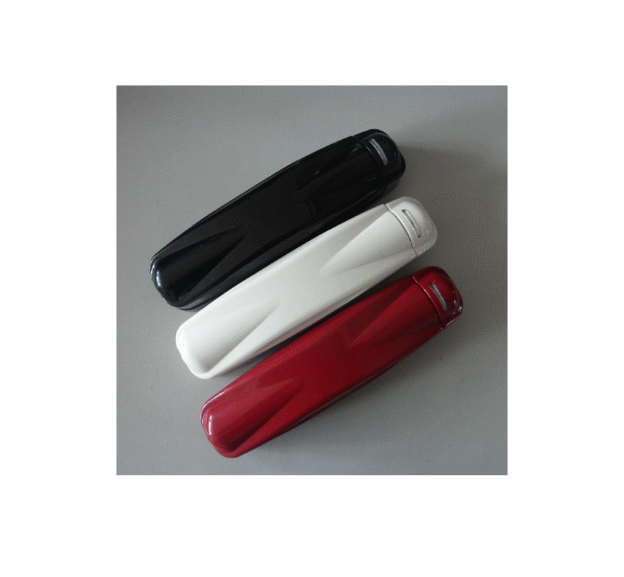 Фонарик гостиничного типа работает от батареек