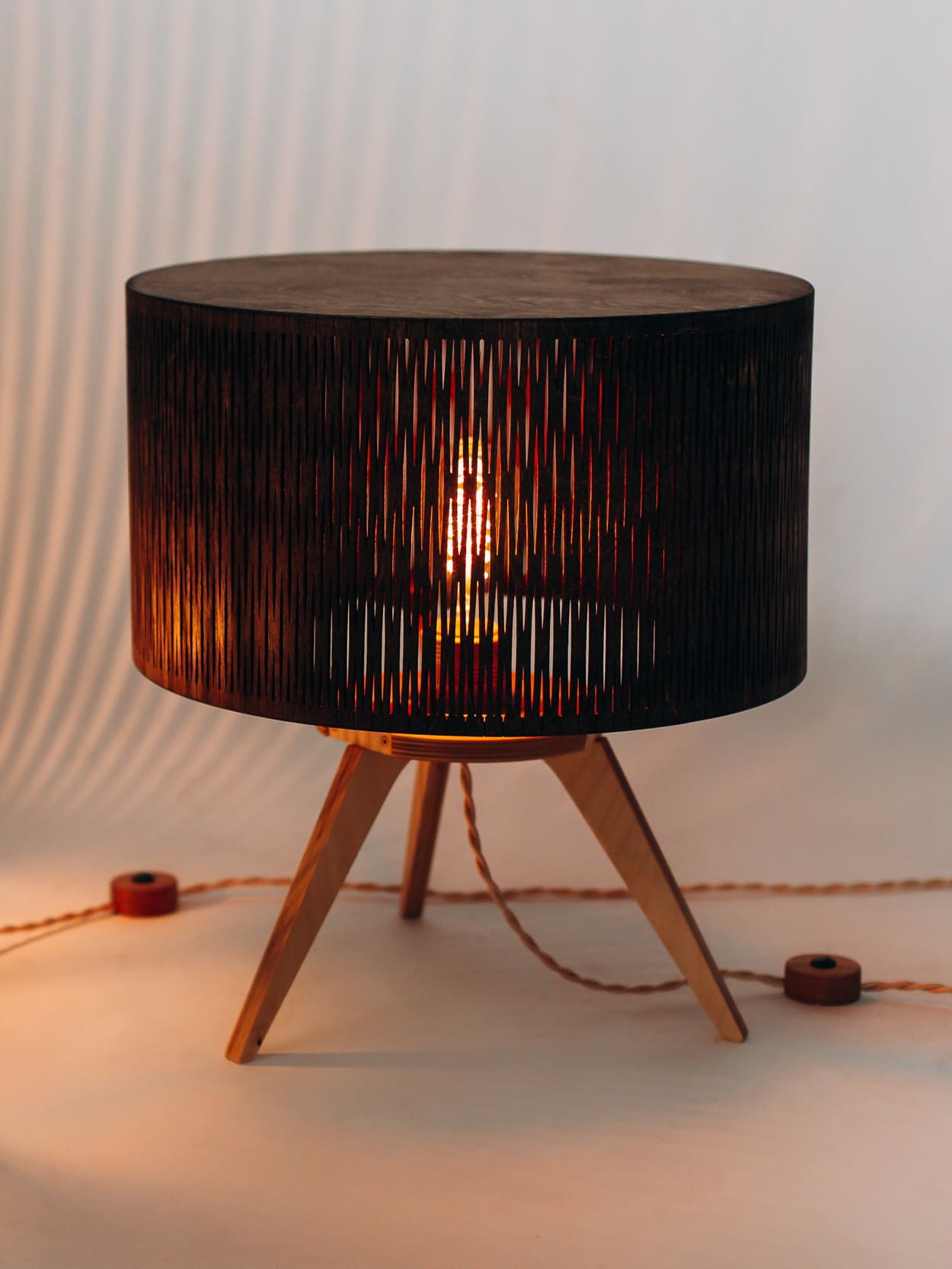 Напольный светильник из дерева  "Sputnik 02"