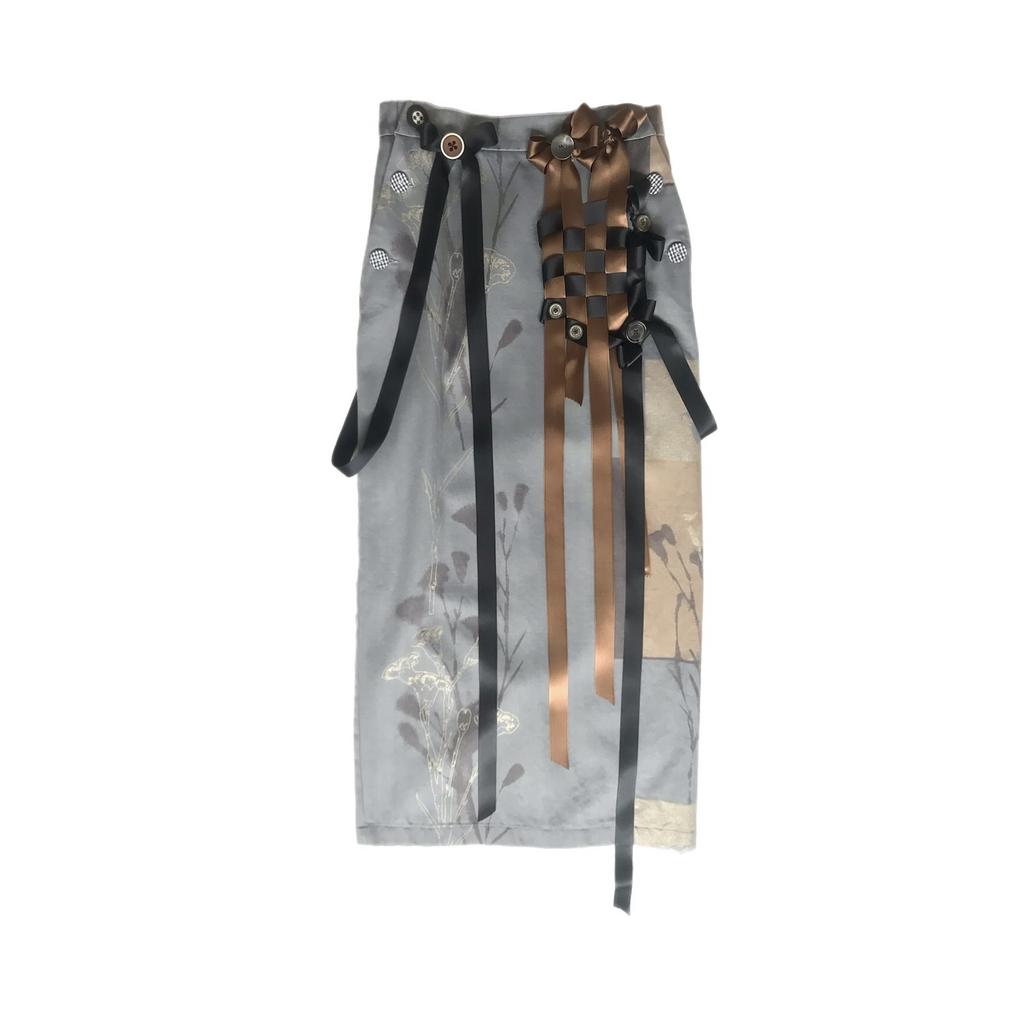Wallpaper skirt