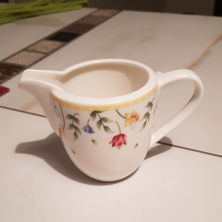 Молочник «SPRING » VILLEROY&BOCH  Германия фарфор, новый