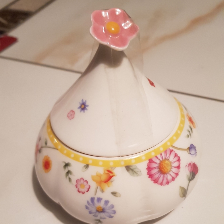 Сахарница «SPRING » VILLEROY&BOCH  Германия фарфор, новая