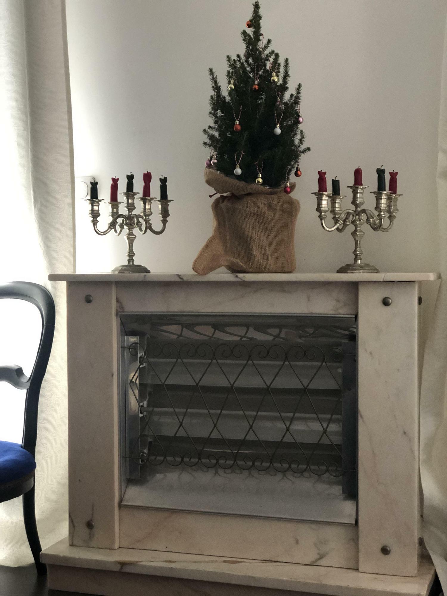 Камин из мрамора Франция