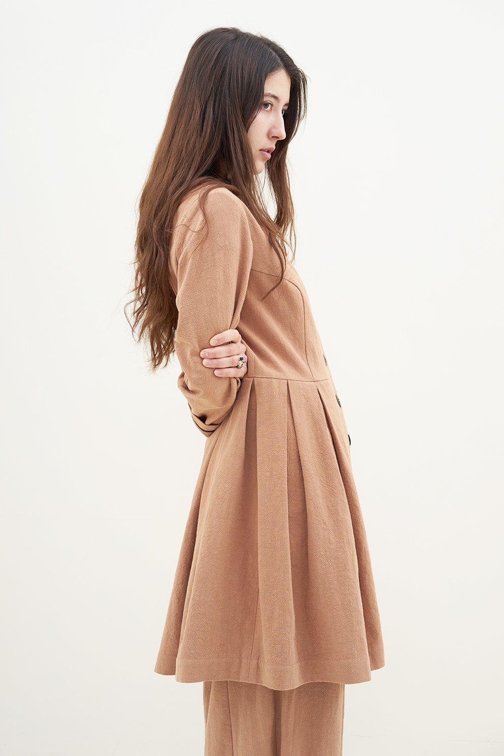 Пальто лёгкое песочное