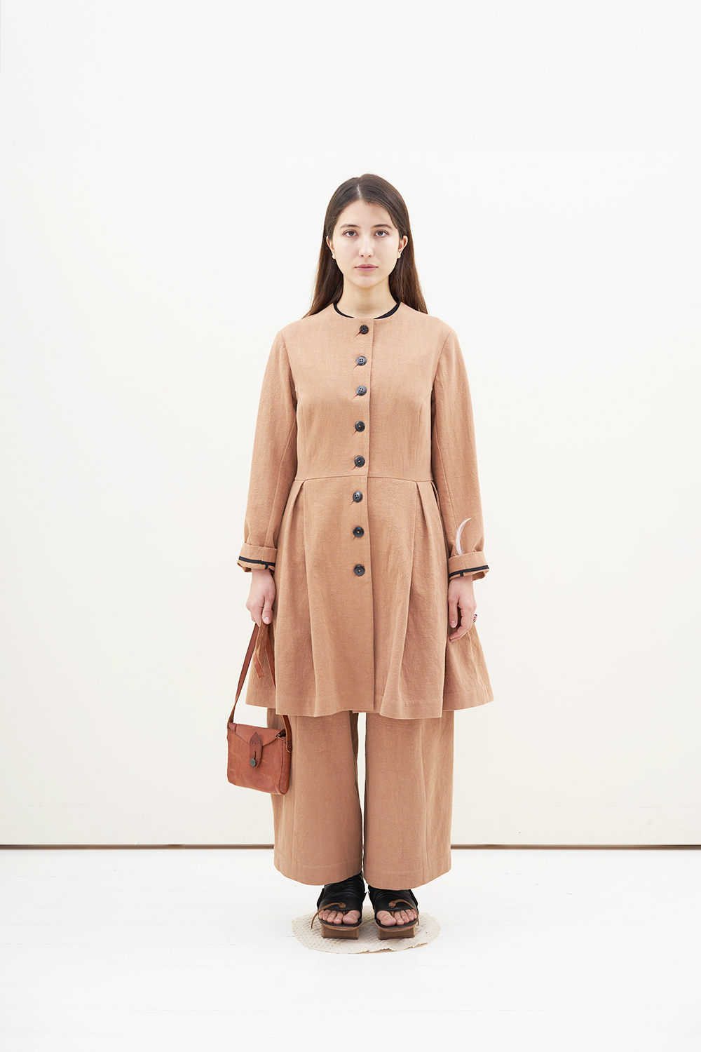 Пальто лёгкое песочное