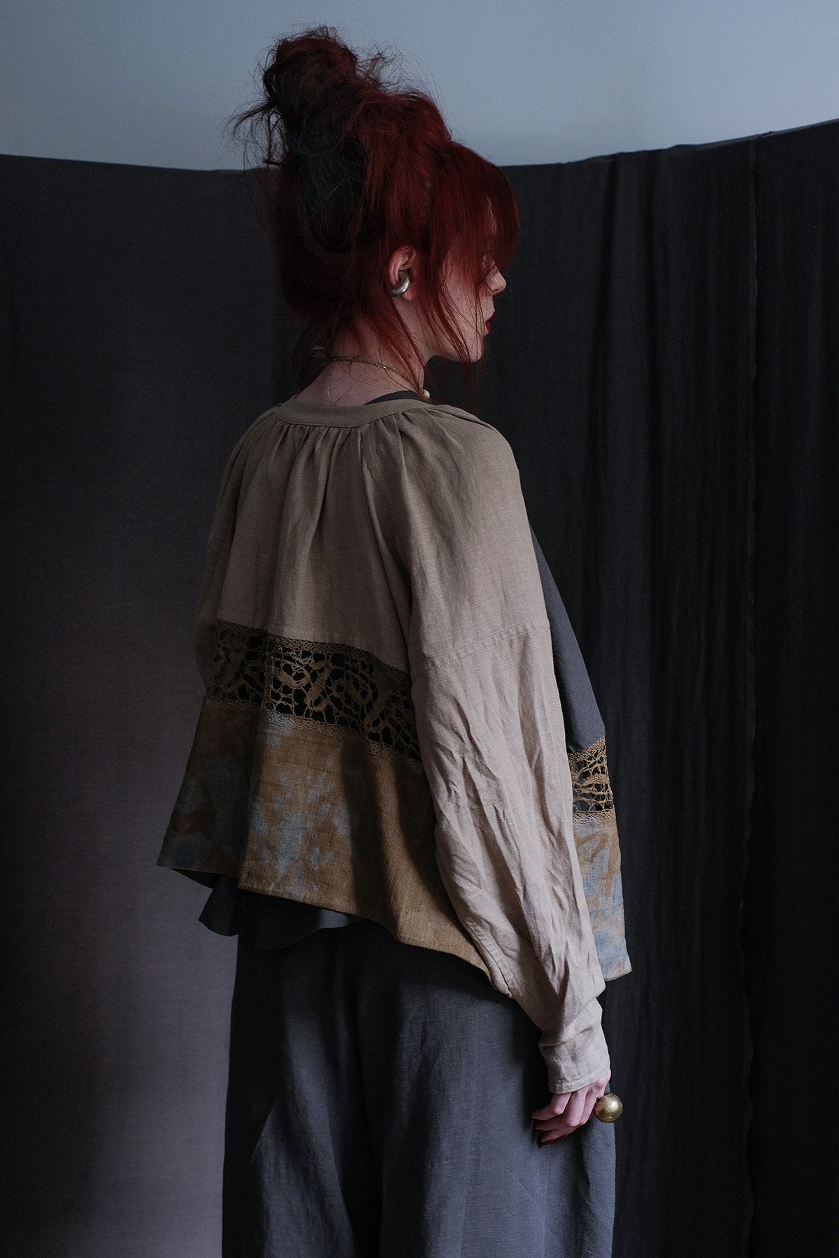 Накидка с антикварной вставкой