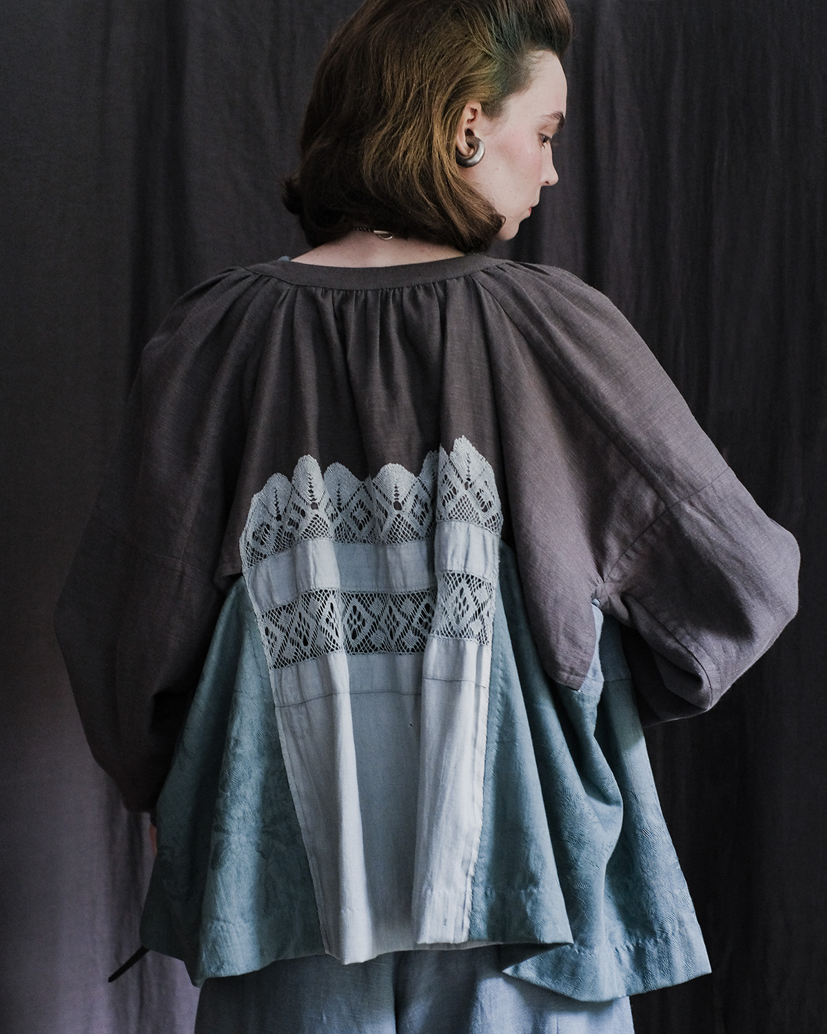 Рукава-накидка с антикварной деталью