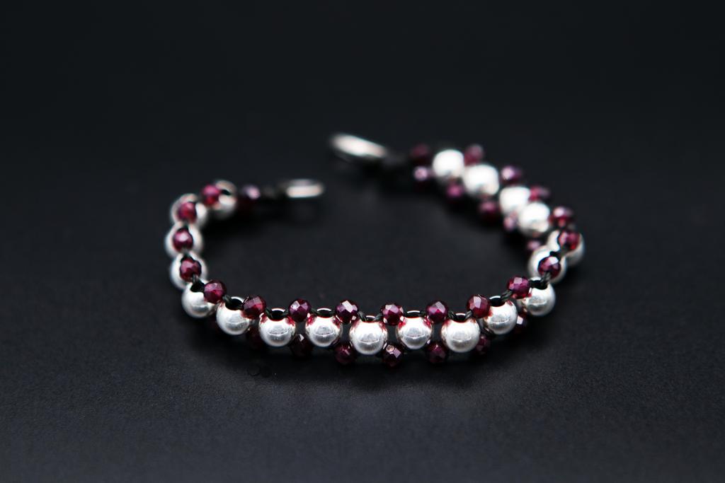 Браслет, серебро с гранатом Am032