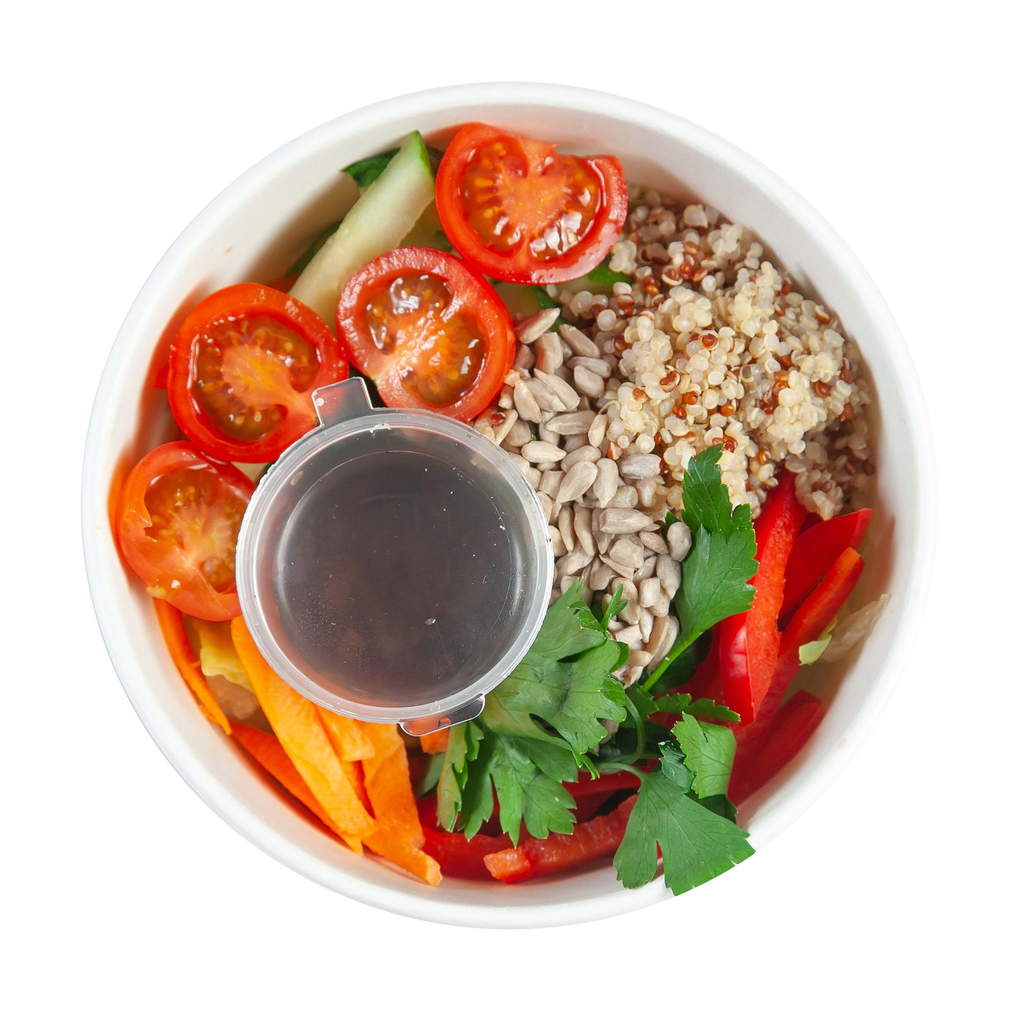 салат с киноа и овощами