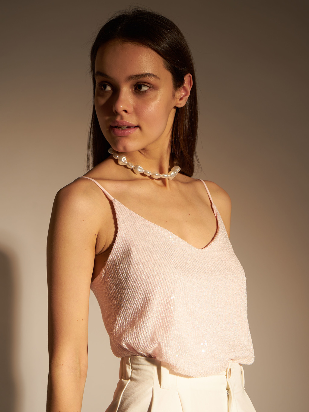 Топ с пайетками розового цвета