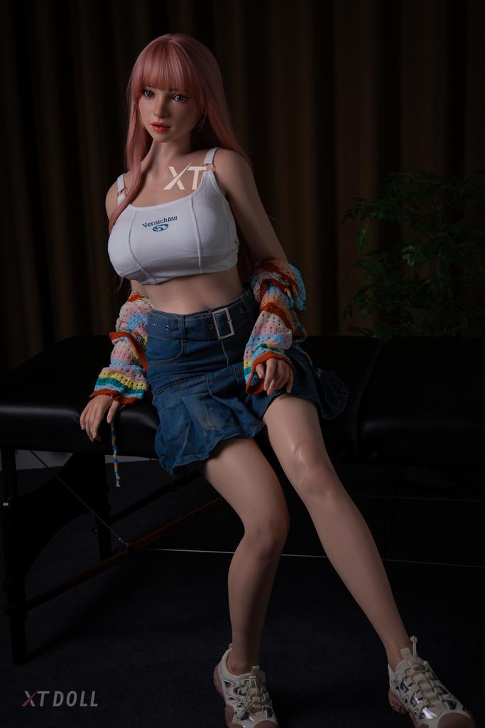 Realistic Silicone / TPE XT sex doll 165 cm - Sophia