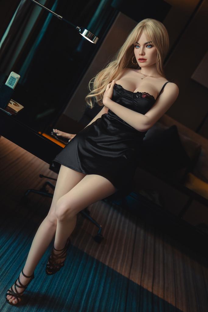 Realistic Silicone Topfire sex doll 158 cm - Doris