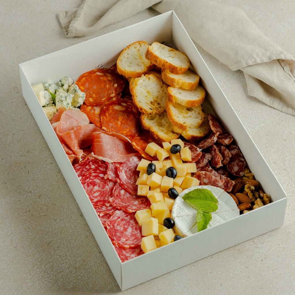 Сырно-мясная доска, 500 гр