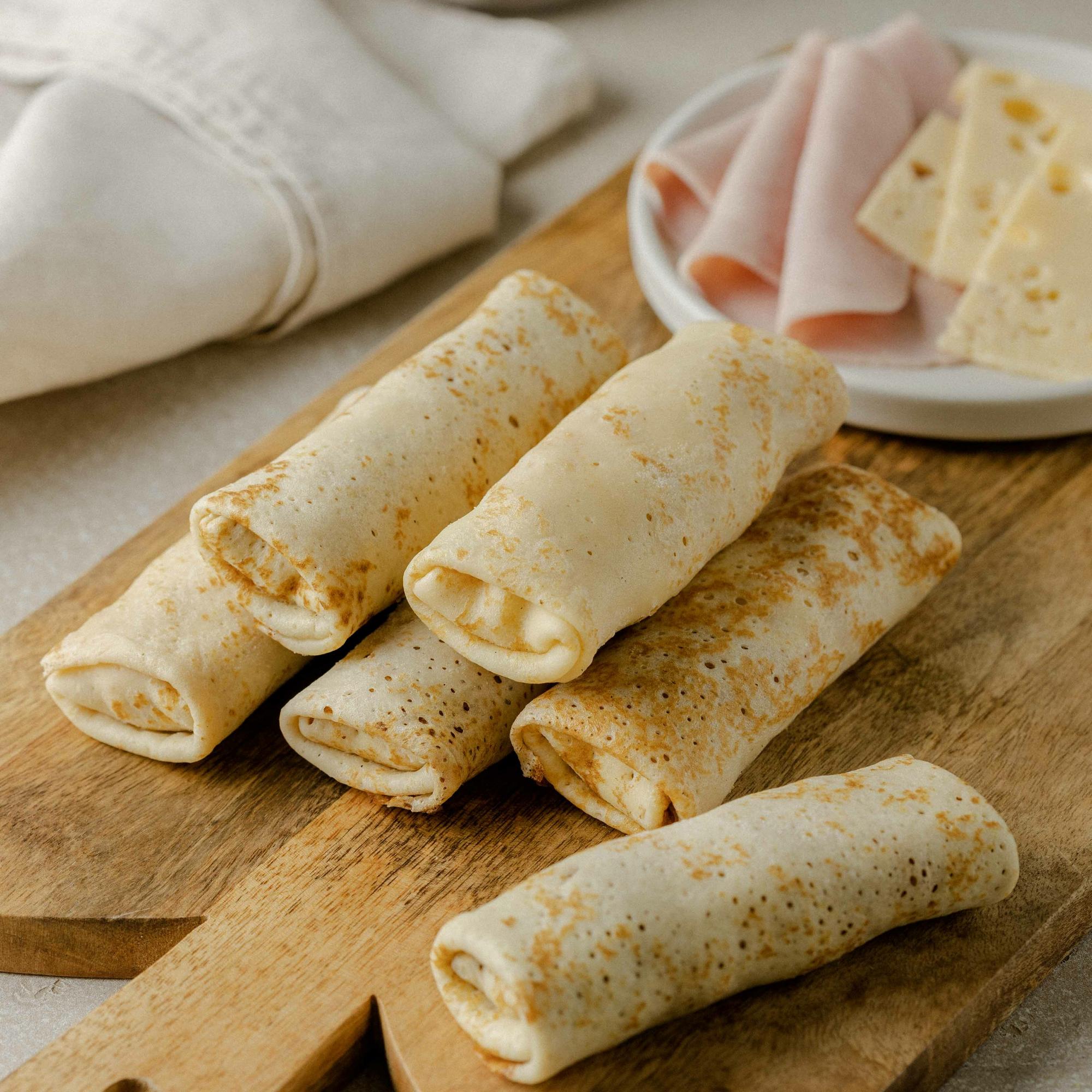 Блинчики с сыром и ветчиной, 6 шт / 480 гр