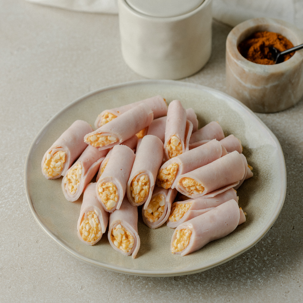 Рулетики с ветчиной, сыром и чесноком, 20 шт / 300 гр