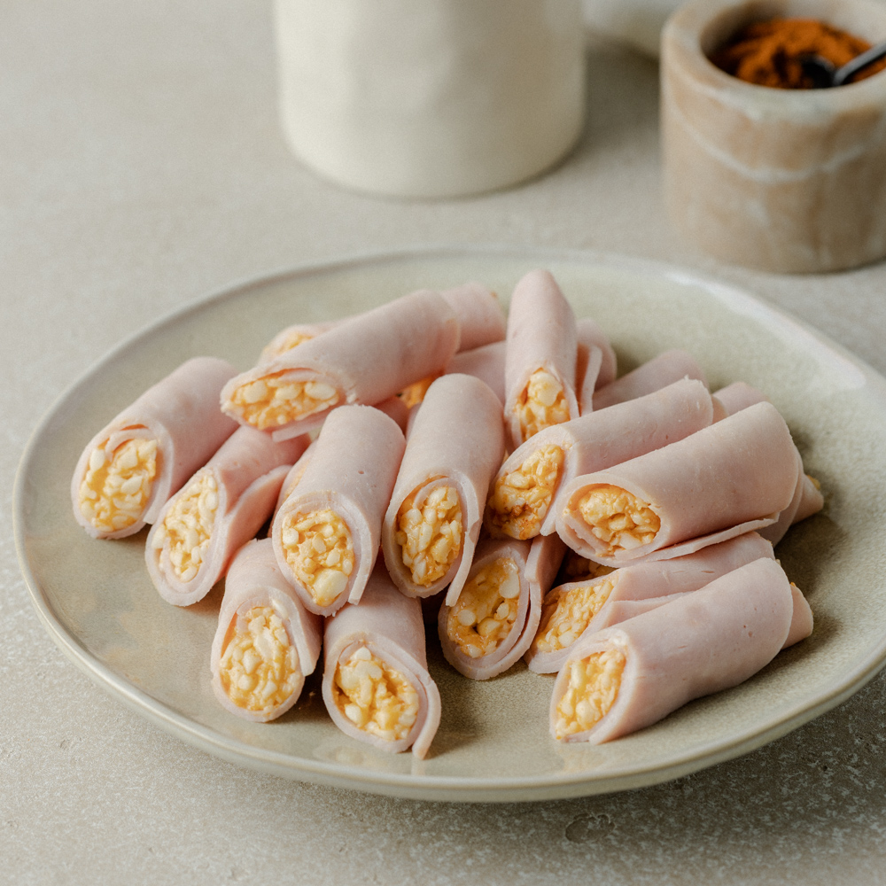 Рулетики с ветчиной, сыром и чесноком, 20 шт / 300 гр