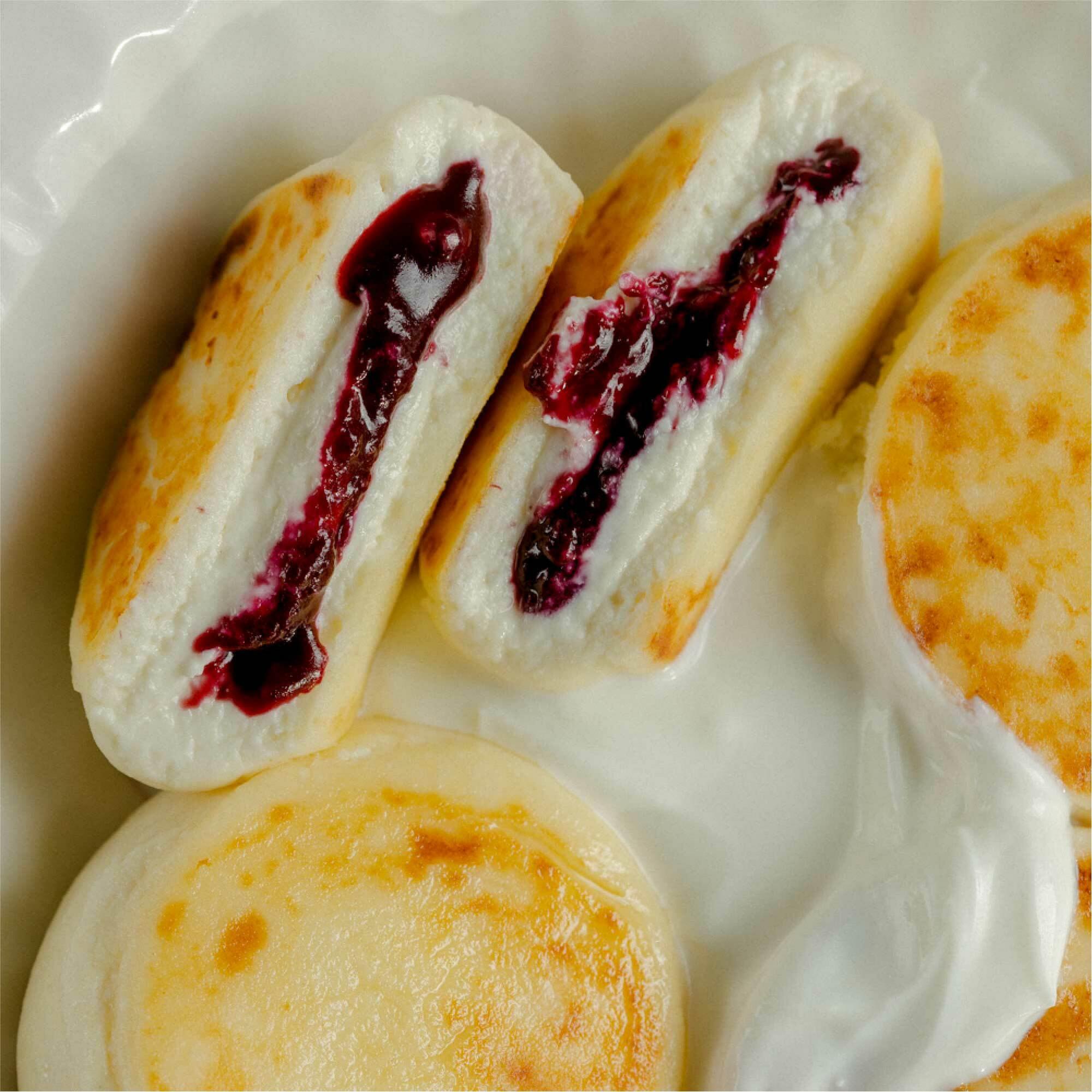 Сырники с начинкой чёрная смородина, 8 шт / 640 гр