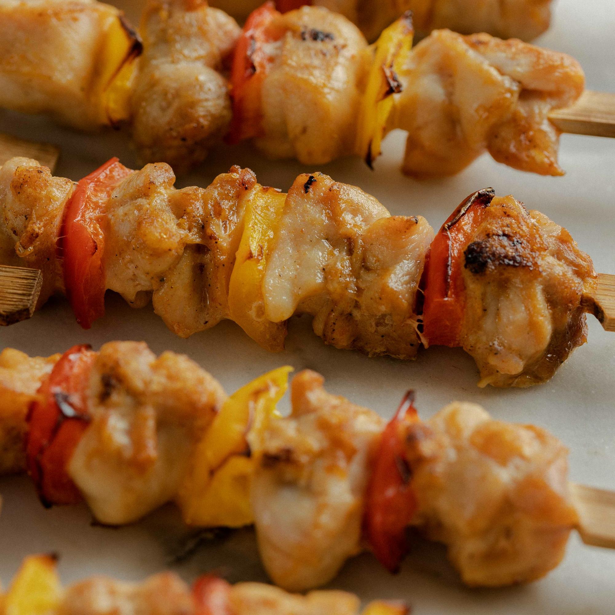 Шашлычки из курицы на шпажках, 10 шт / 400 гр