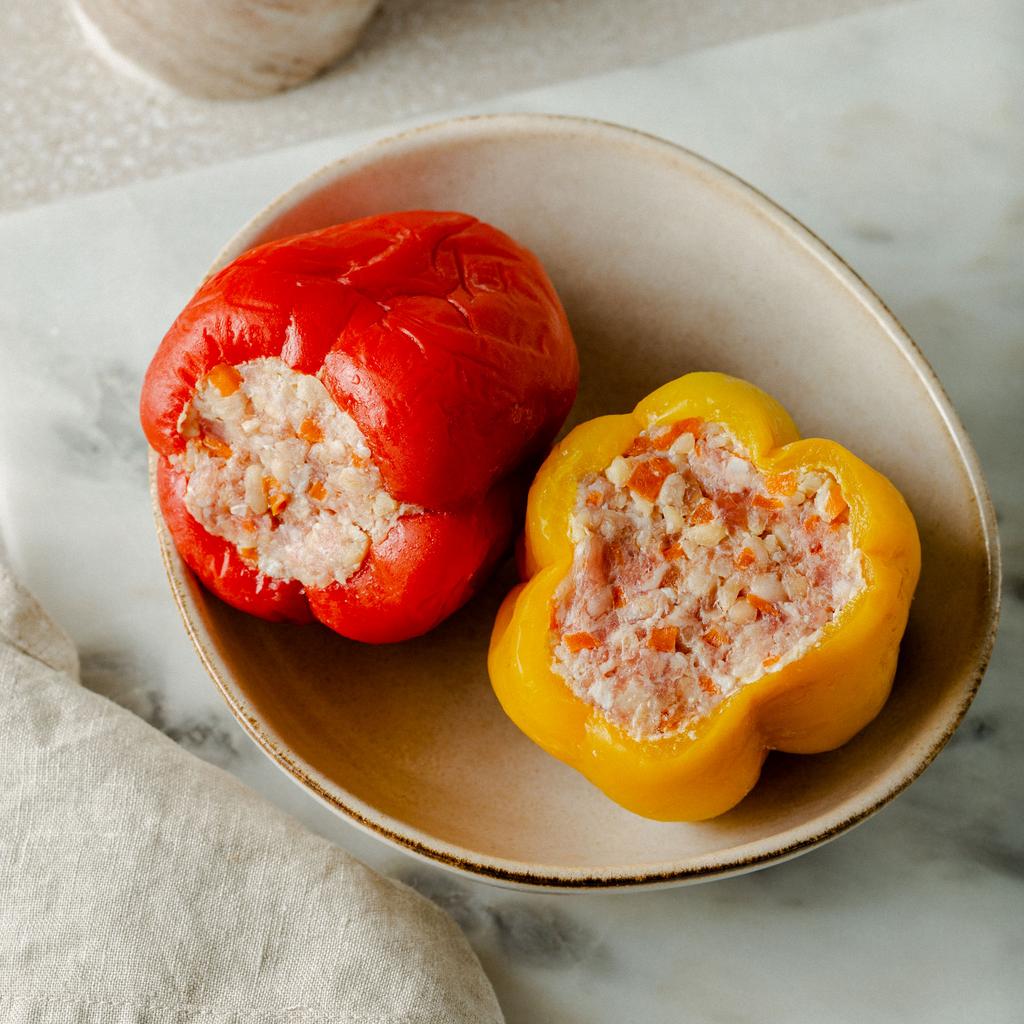 Перцы, фаршированные говядиной и булгуром, 2 шт / 440 гр