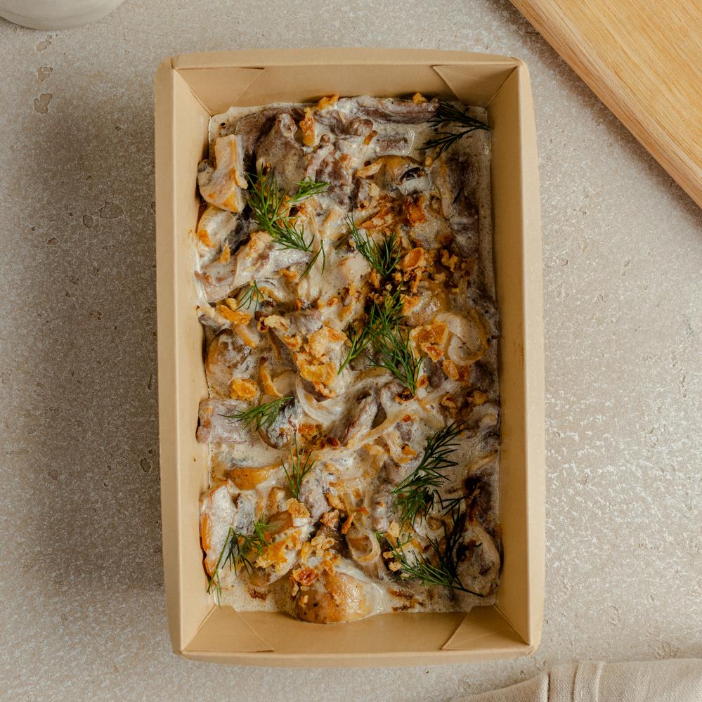 Бефстроганов с белыми грибами, 350 гр на 2 персоны