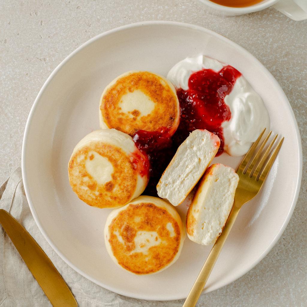 Те самые идеальные сырники (меньше сахара), 8 шт / 640 гр + малиновое варенье, 150 гр