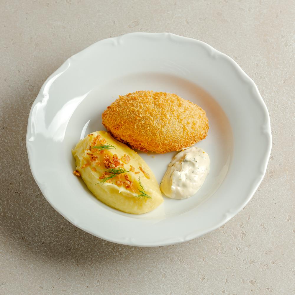 Котлета по-киевски с картофельным пюре и соусом тар-тар, 300 гр на 1 персону