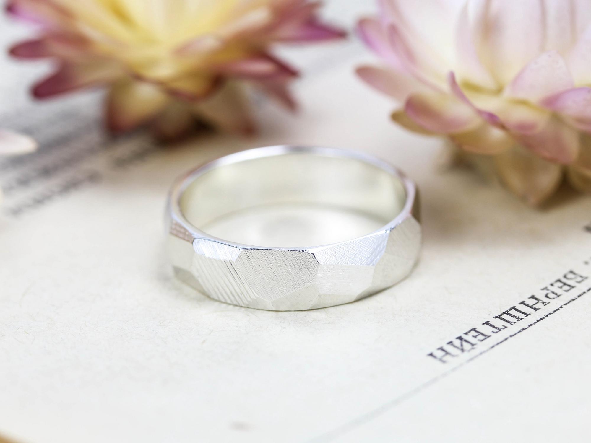 КОЛЬЦО ГРАНИ M, светлое