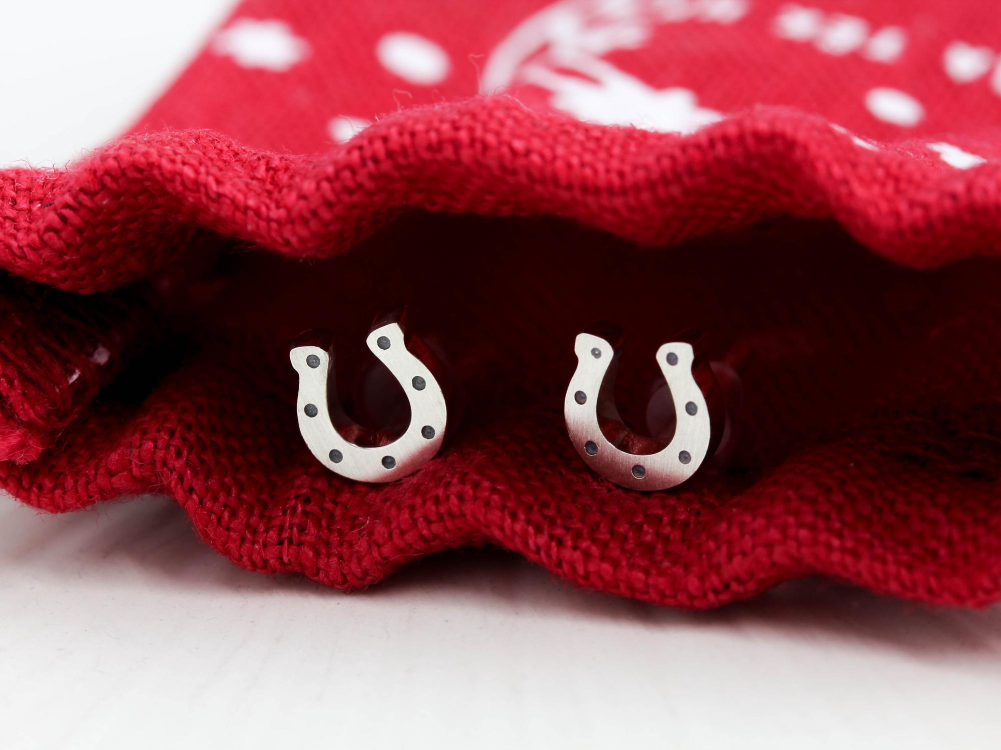 СЕРЬГИ ПОДКОВЫ