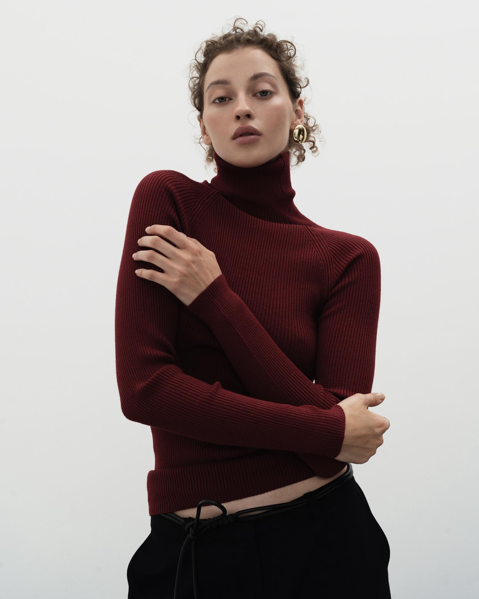 Водолазка из вискозы