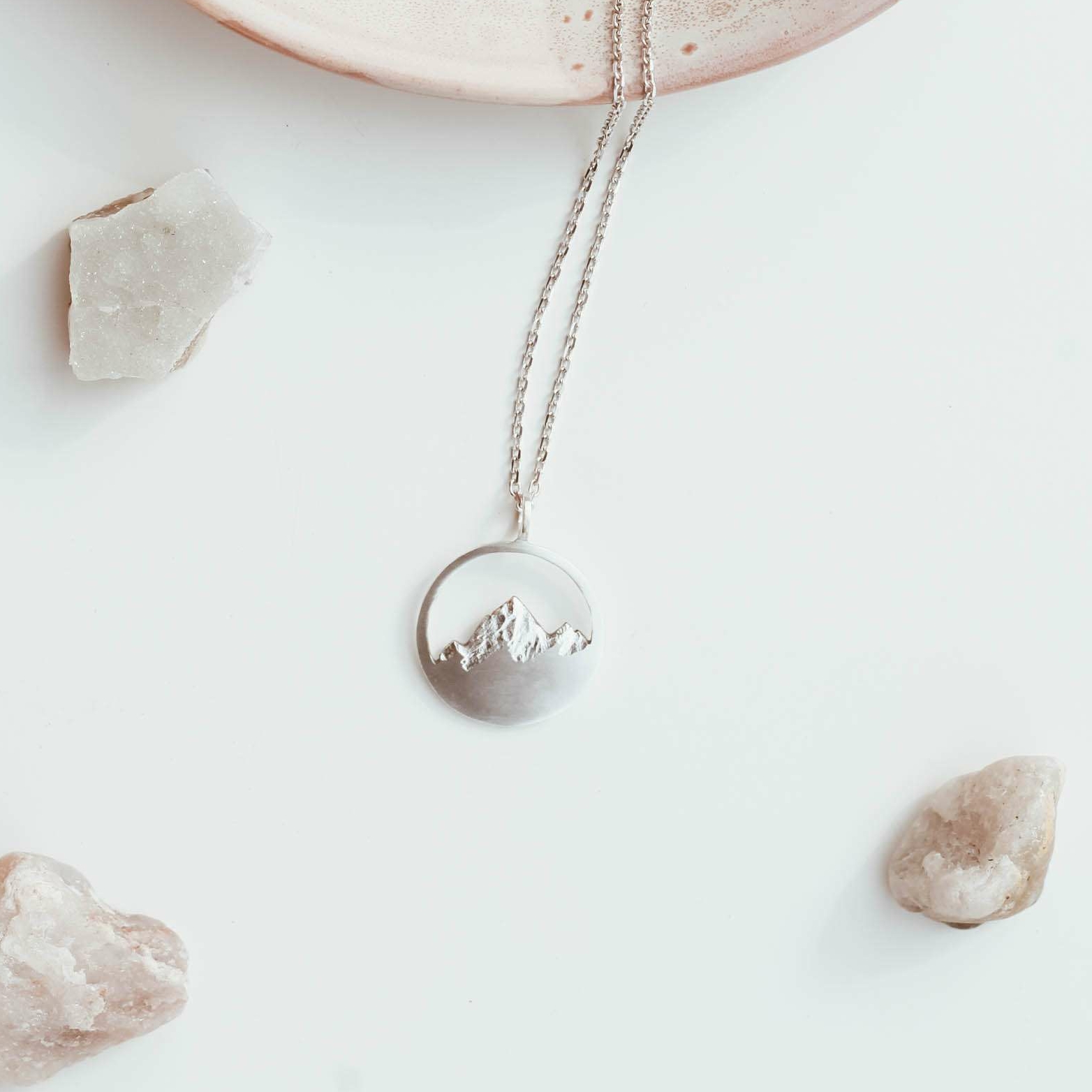 Кулон "Гора"