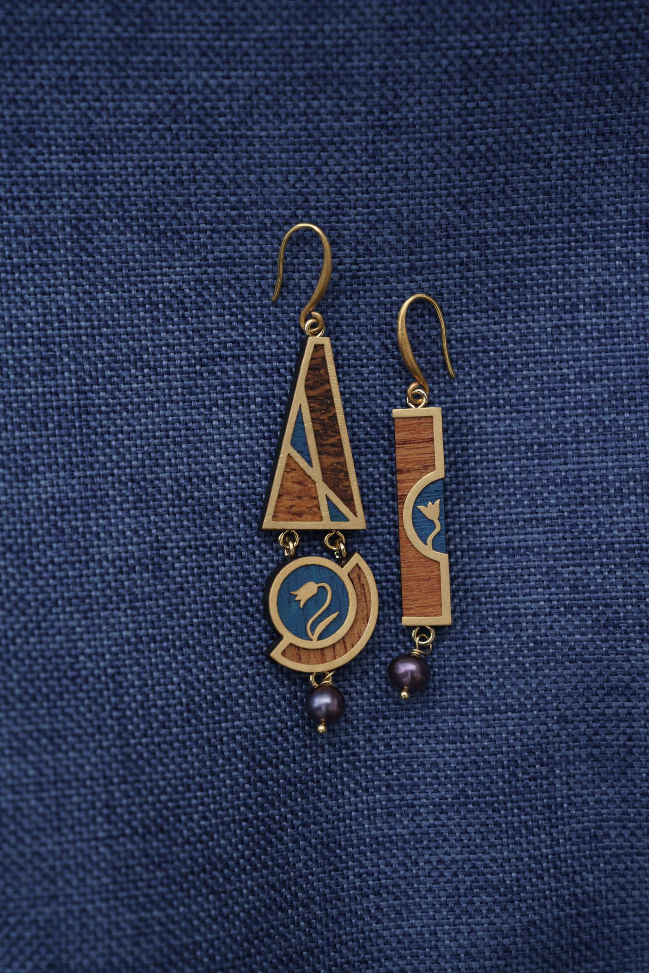 Длинные асимметричные серьги с колокольчиком синие