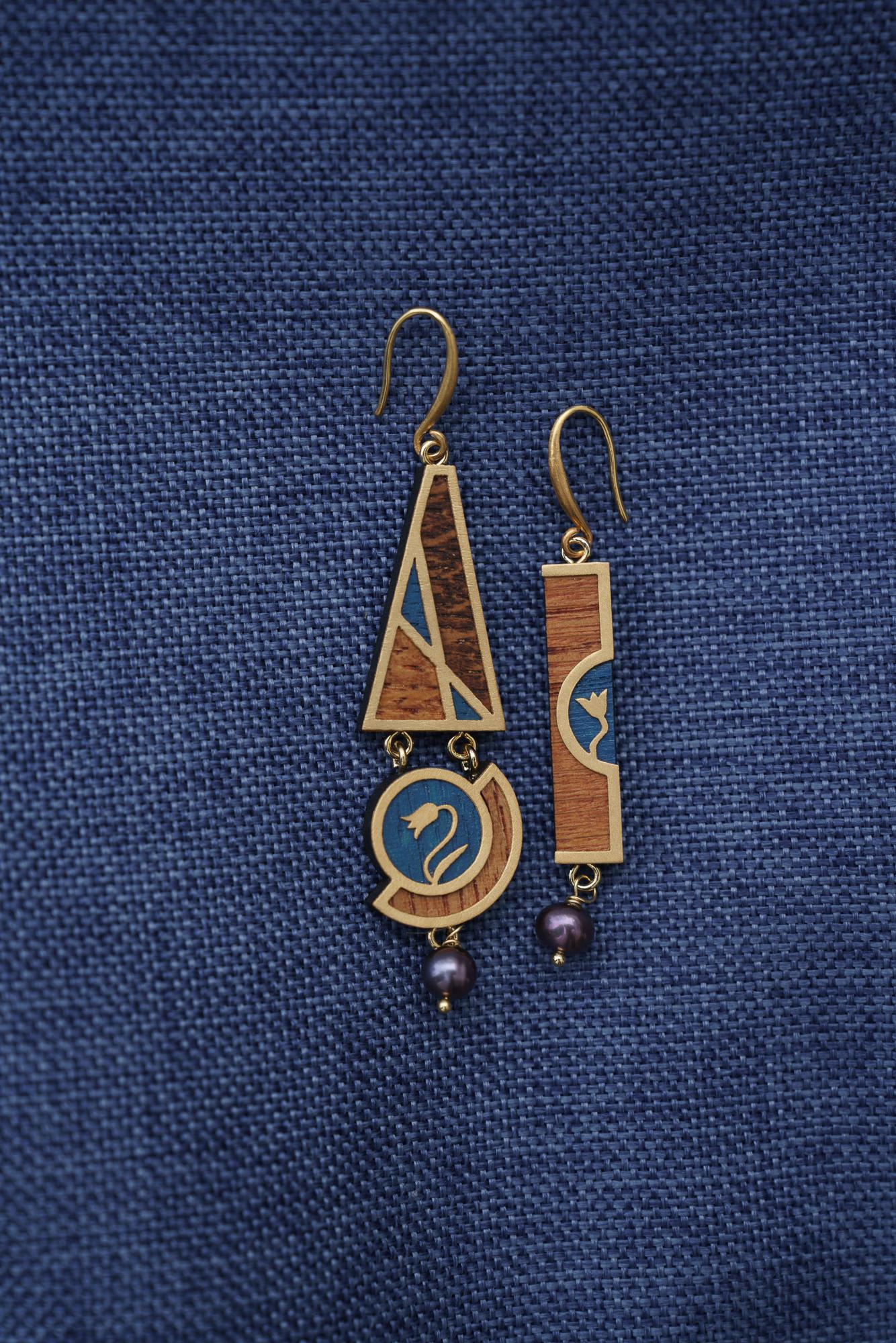 Длинные асимметричные серьги с колокольчиком синие