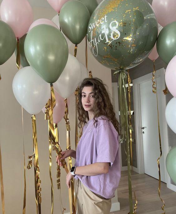 СВИТ ОЛИВКА 18+