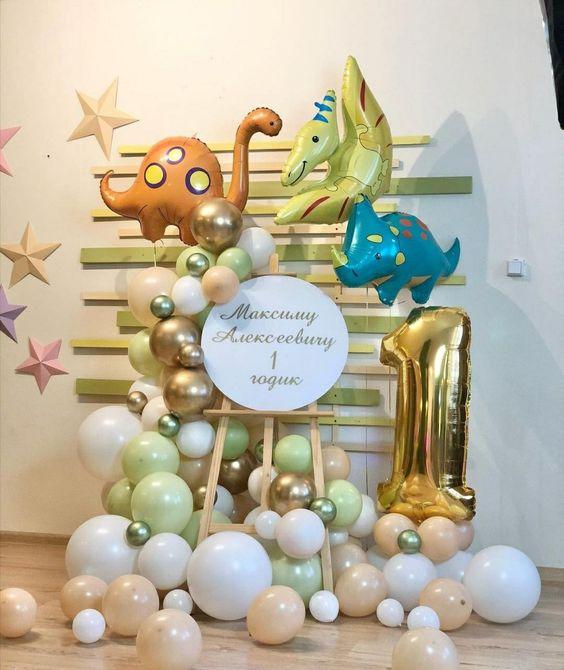 фотозона на мольберте Дино (герои на выбор )