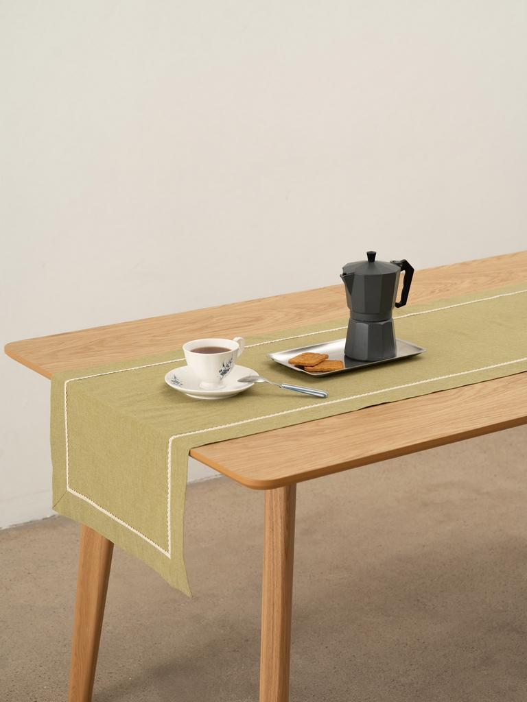 Оливковый раннер с хлопковым кружевом «Бархатный луг» для повседневной сервировки