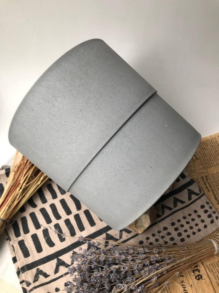 Кашпо серое большое