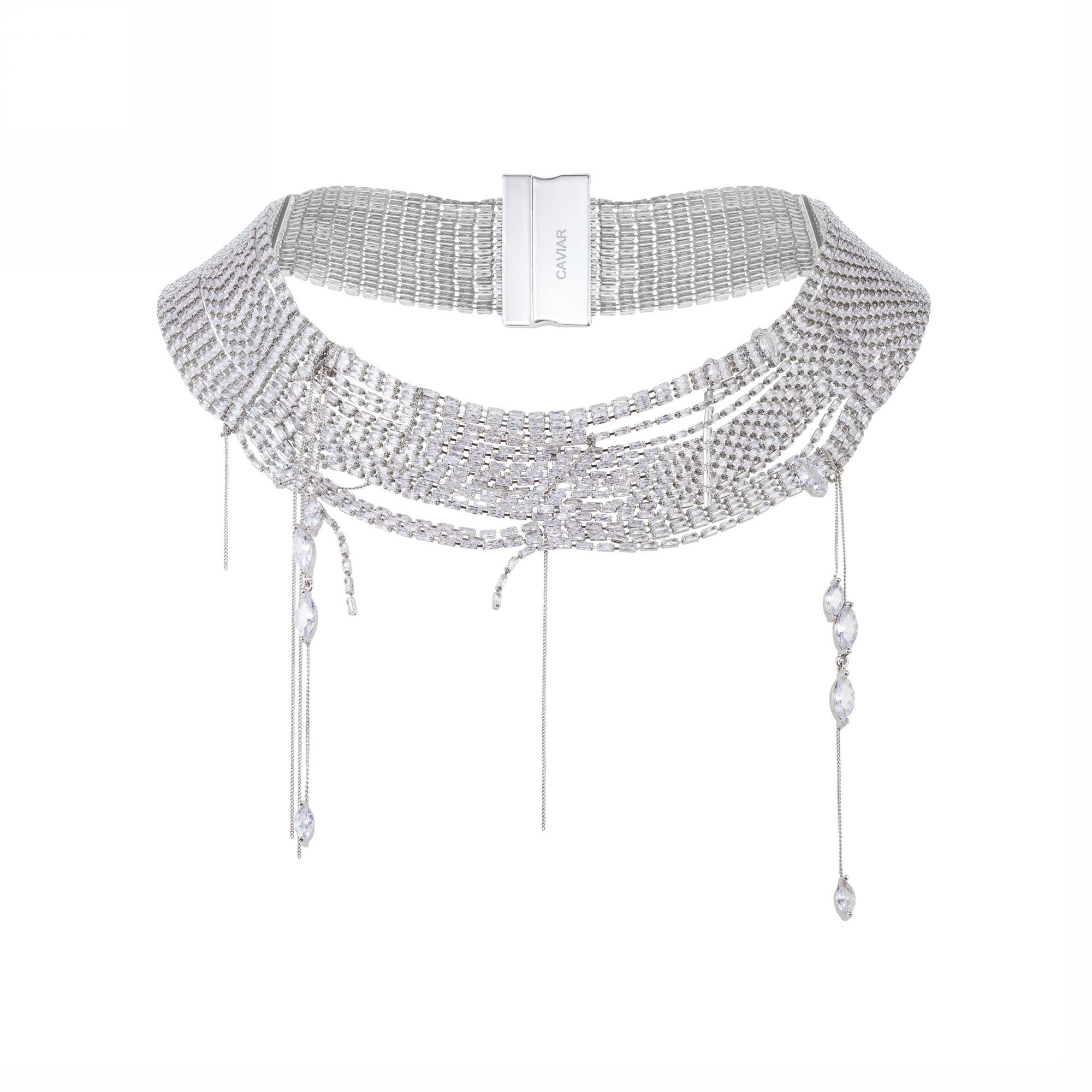 Колье с акцентной композицией кристаллов