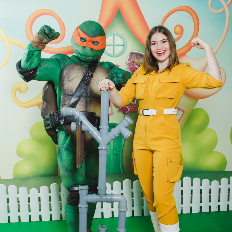 Черепашка ниндзя и Эйприл О"Нил