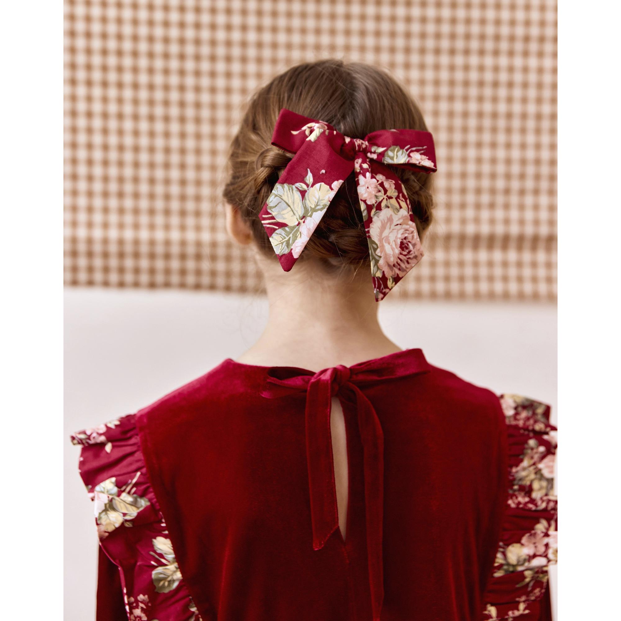 Бант на заколке BIG RUBY FLOWERS