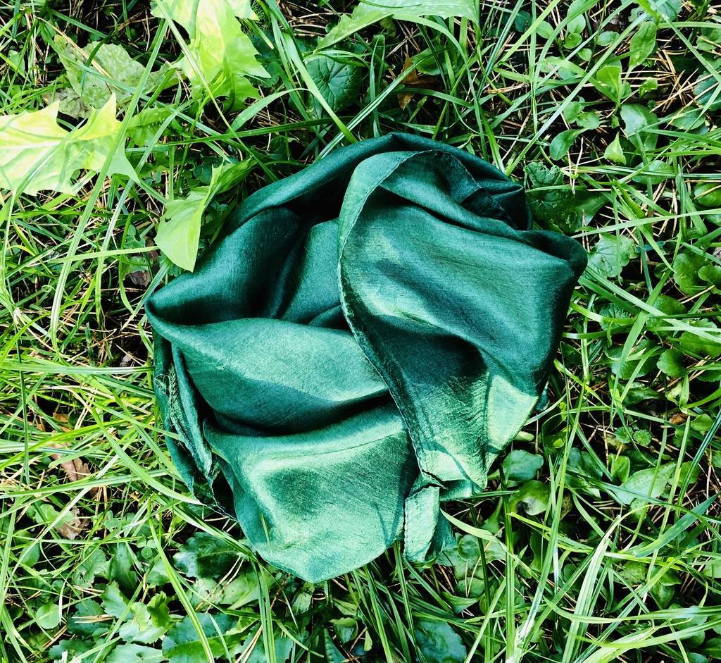 Шёлк (тёмно-зелёный)